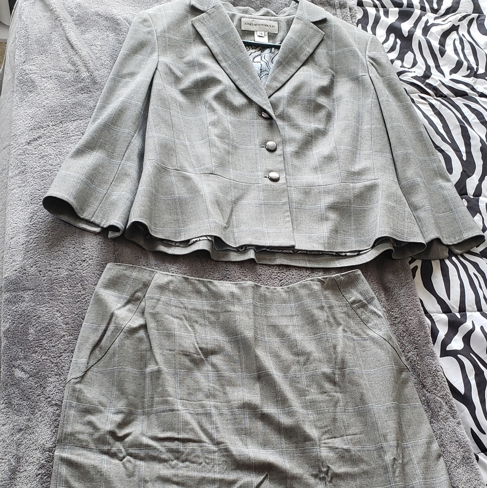 Women's 2 Piece Suit